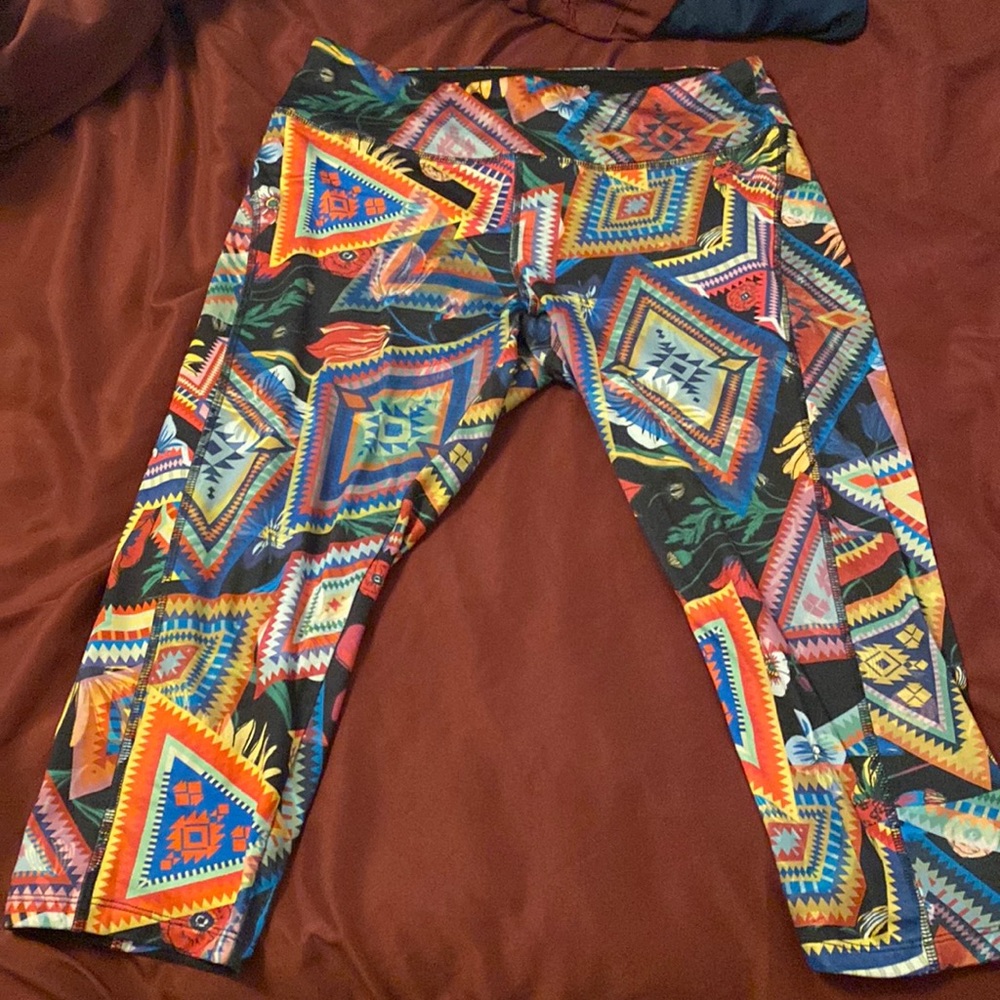 Lularoe Jade capris size large